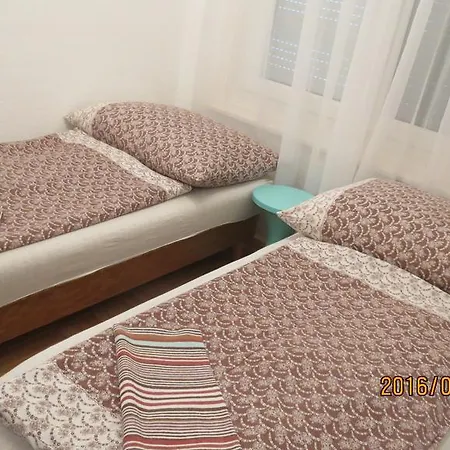 Apartment Agi